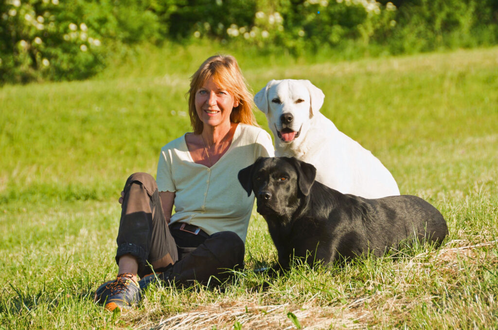 Juliane mit zwei Hunden